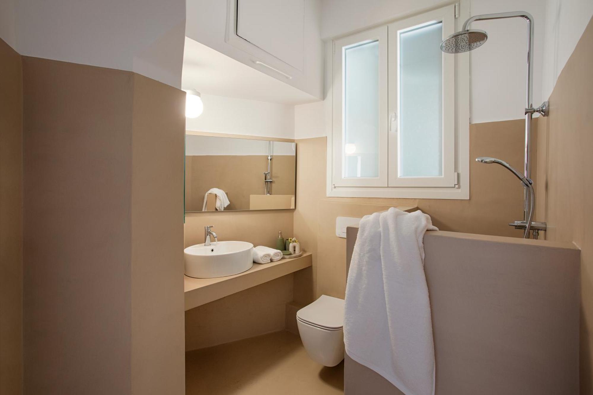 Apartment Hospes - Chic Retro Retreat In The Heart Of Athens