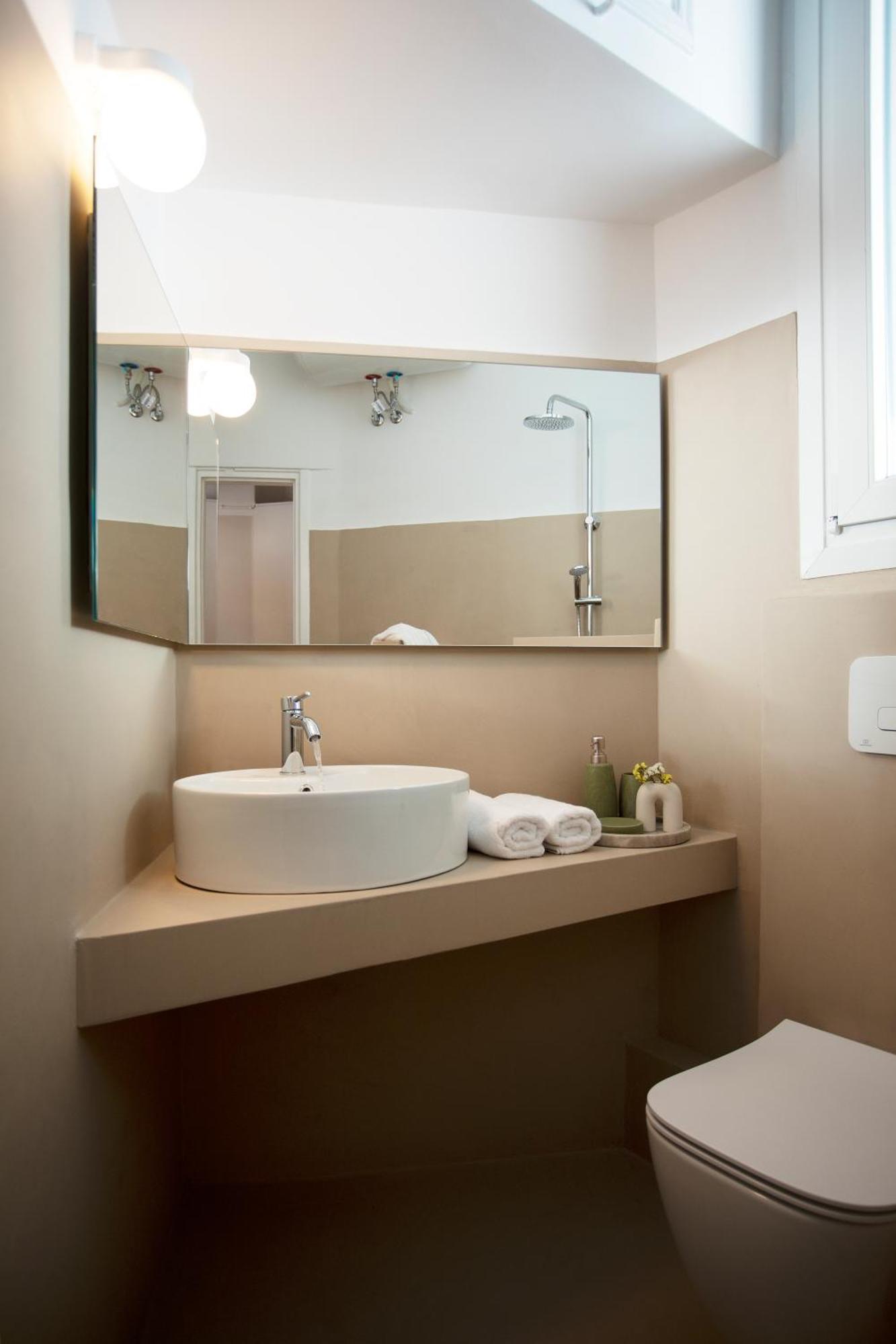 Hospes - Chic Retro Retreat In The Heart Of Apartment *