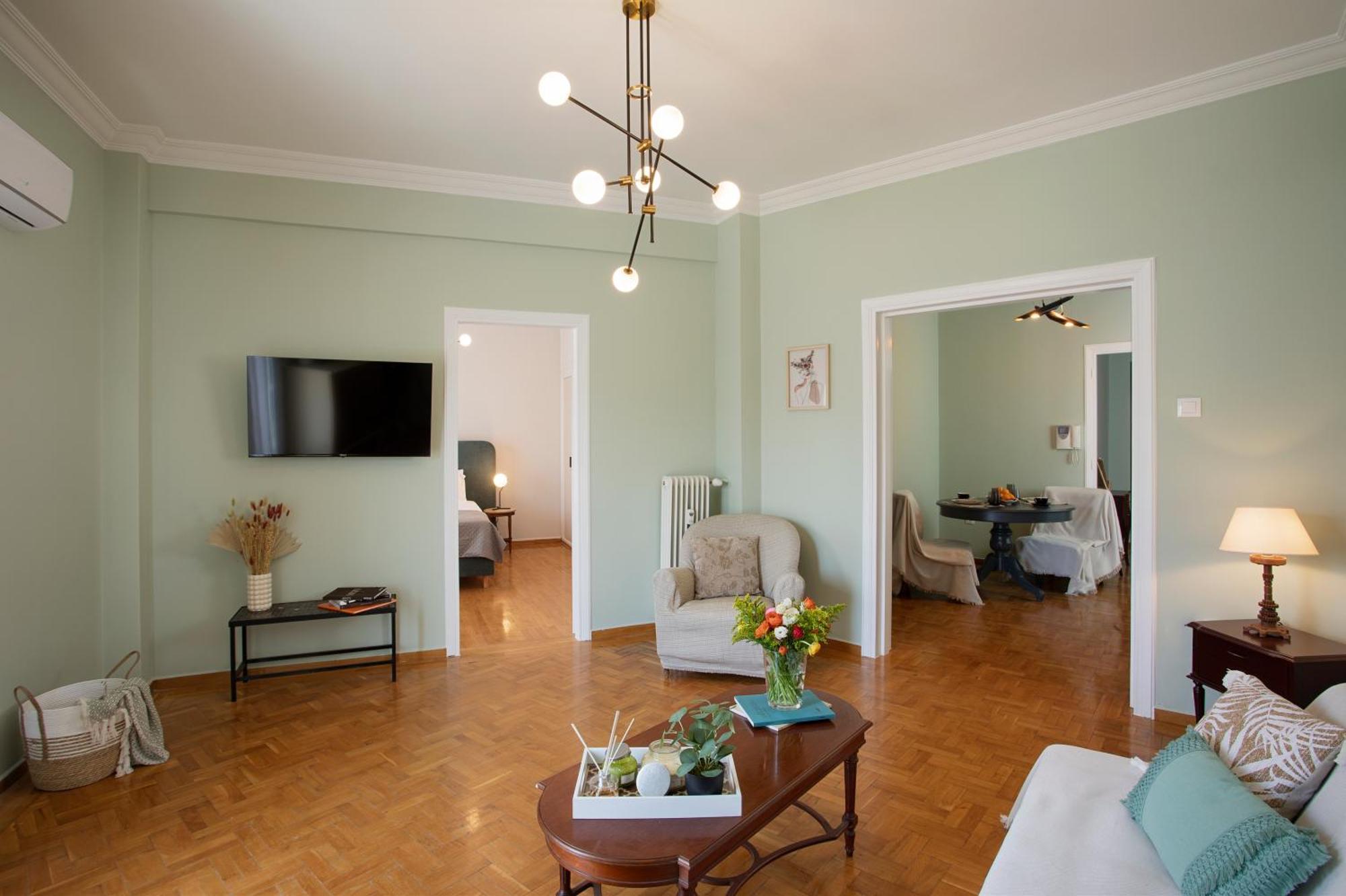 Hospes - Chic Retro Retreat In The Heart Of * Athens